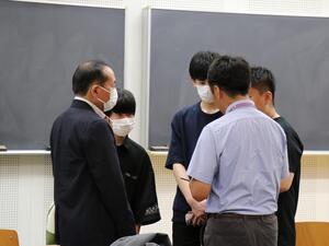 事前説明会後の様子